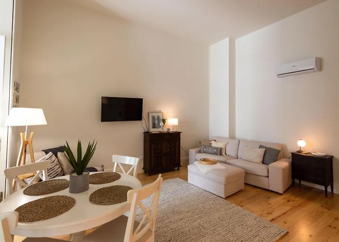 Grandeur Collection - D. Joao Iv Pool & Garden Apartment